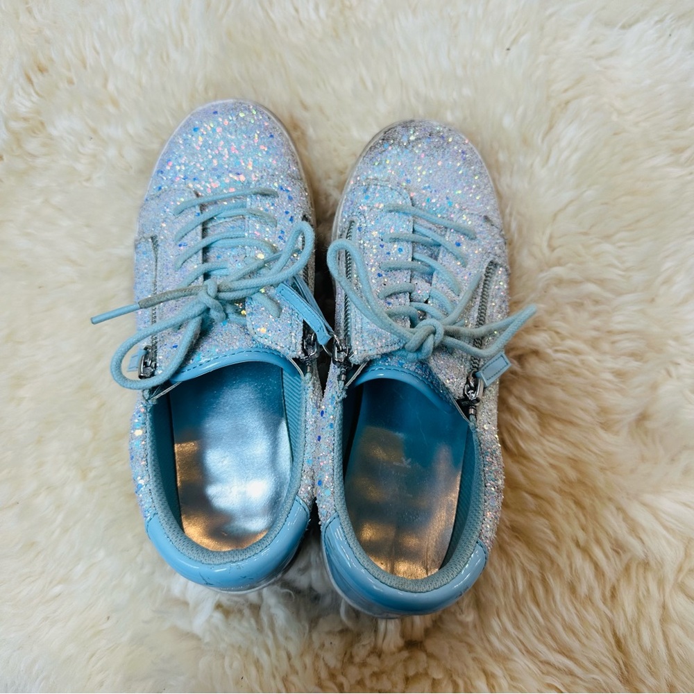 Kidpik Girl’s Baby Blue Sparkly Sneakers with Two Side Zippers and Laces 🩵